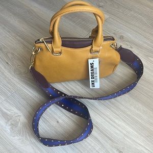 NWT Dream Control unique Purse 🤩